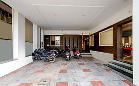 Townhouse 1248 Majestic Inn